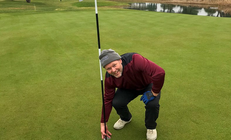 Tveir golfarar hafa orðið fyrir barðinu á kylfingi dagsins