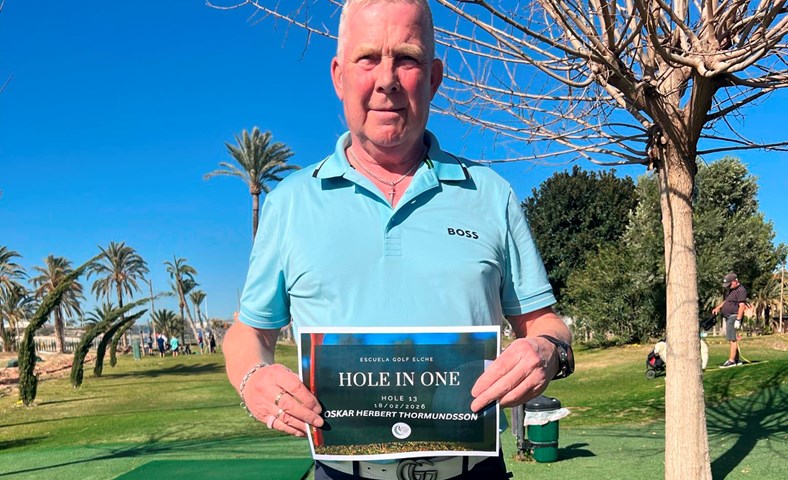 Óskar fór holu í höggi á Spáni