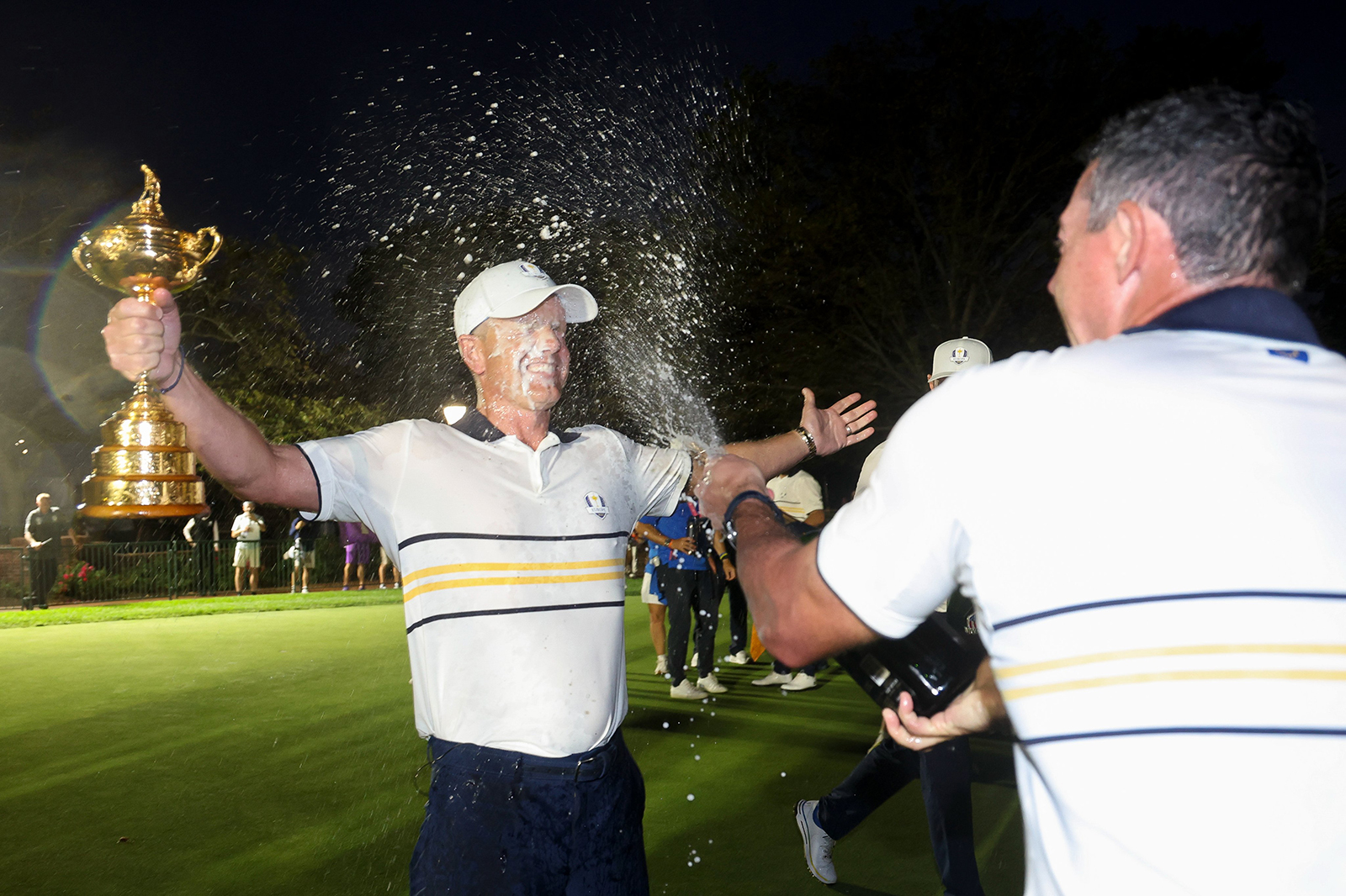 Kampavínið flaut og flaug hjá Evrópumönnum